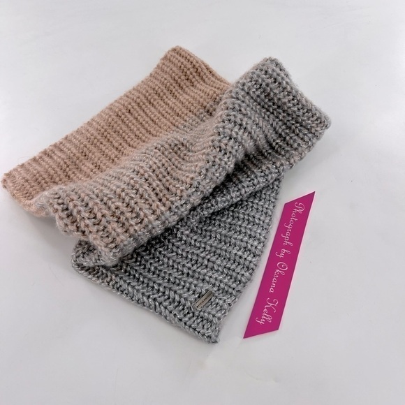 Steve Madden Women's Rise & Shine Snood - Picture 2 of 8